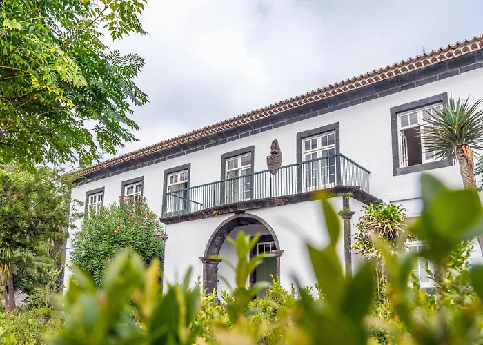Azores Youth Hostels - Sao Miguel Ponta Delgada 